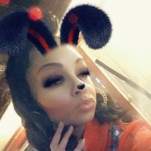 Meet your Posher, Ines